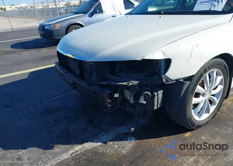 2008 Hyundai Azera Limited z USA, uszkodzony, nr VIN KMHFC46F08A304841